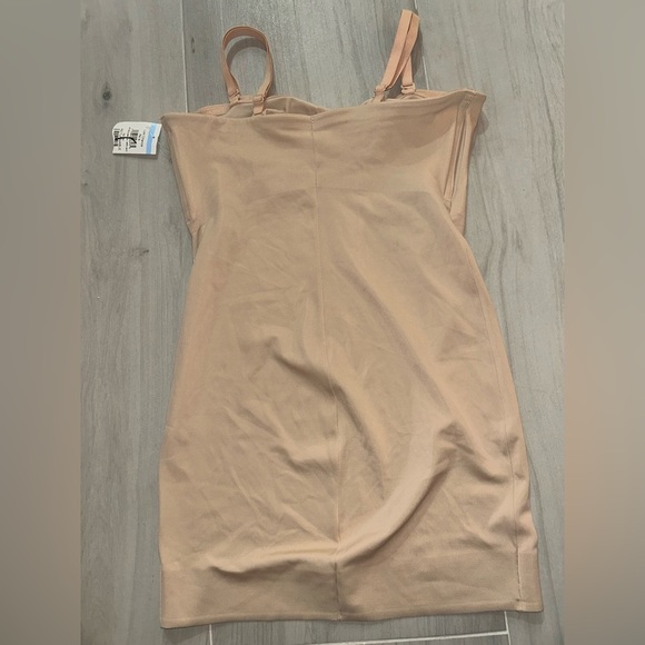 TC Fine Intimates Sleek Essentials Strapless Slip Shapewear - Picture 5 of 8